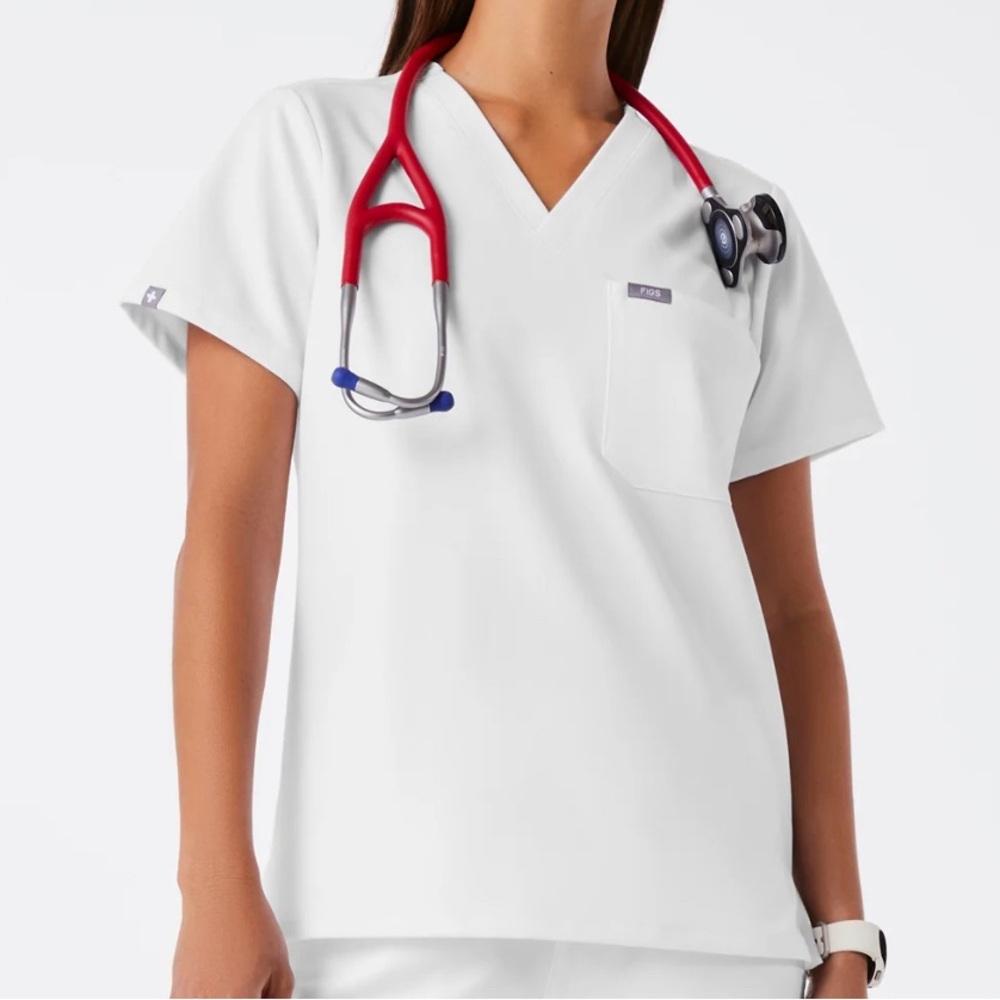 Catarina One-Pocket Scrub Top